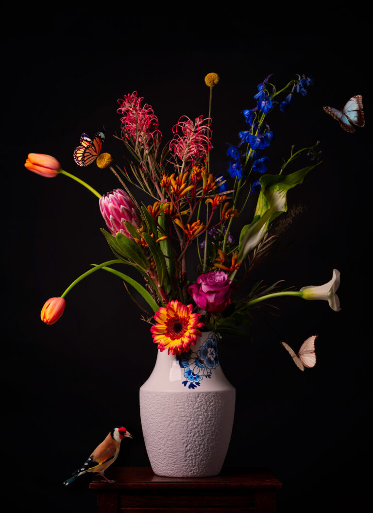 Bloemstilleven met puttertje